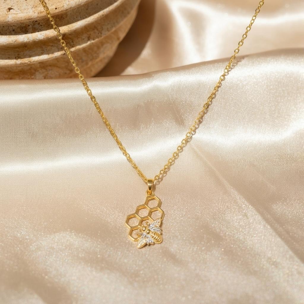 Collier abeille minimaliste