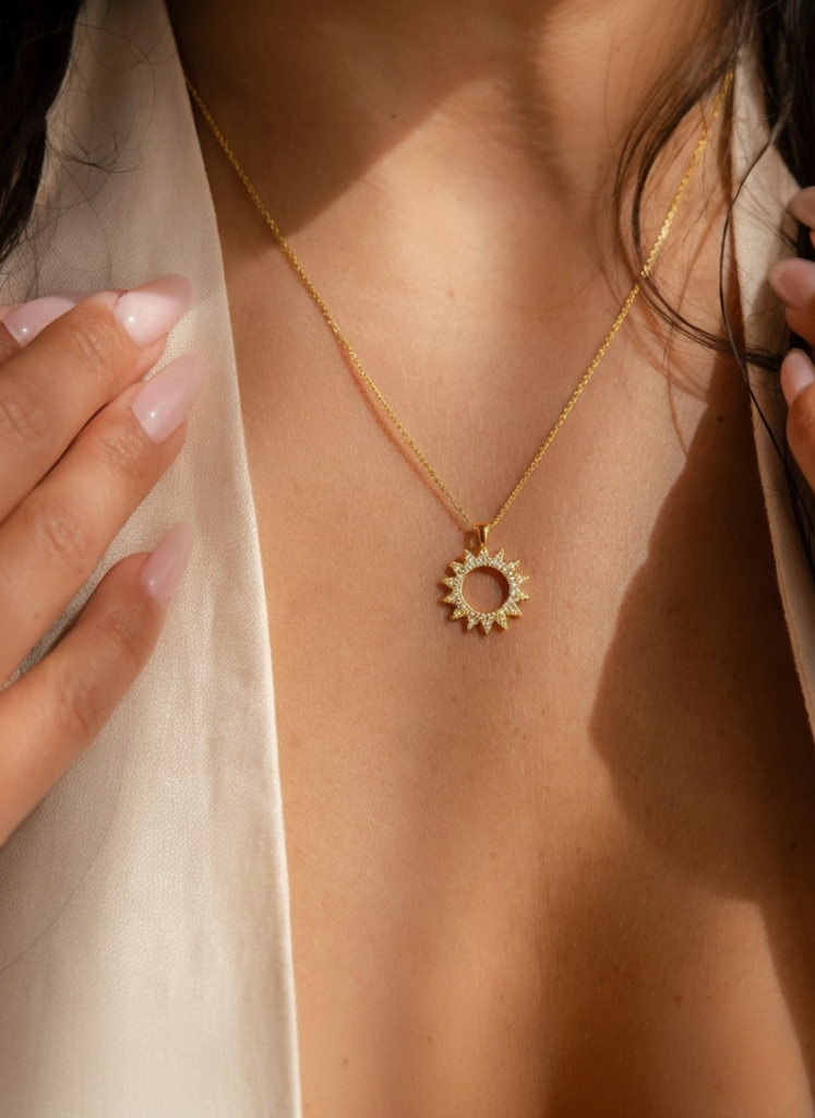 Collier soleil en diamants pavés