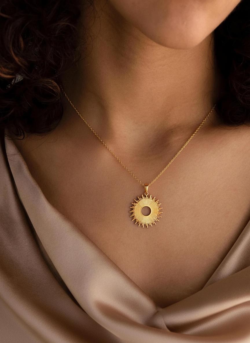 Collier éclipse de soleil