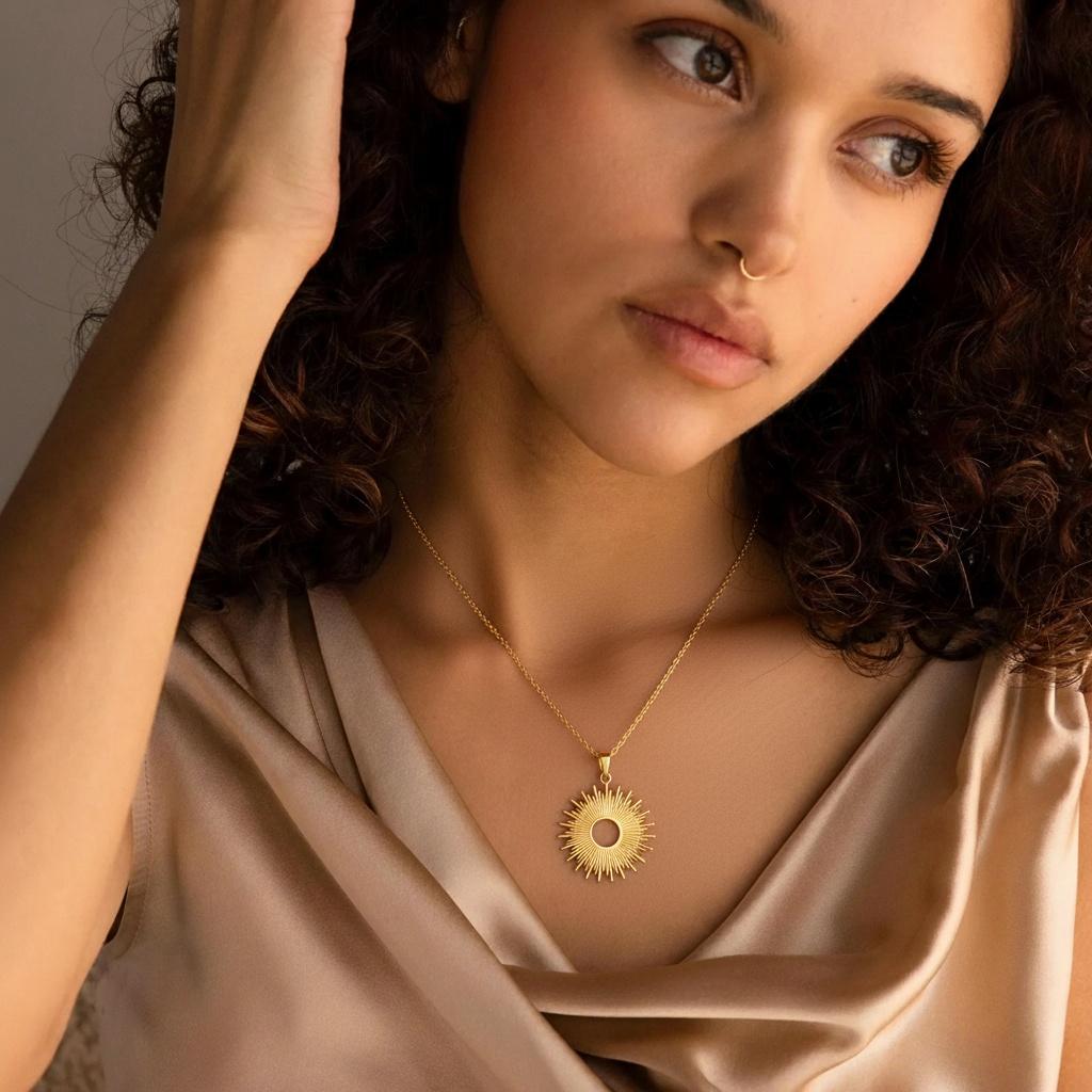 Collier éclipse de soleil