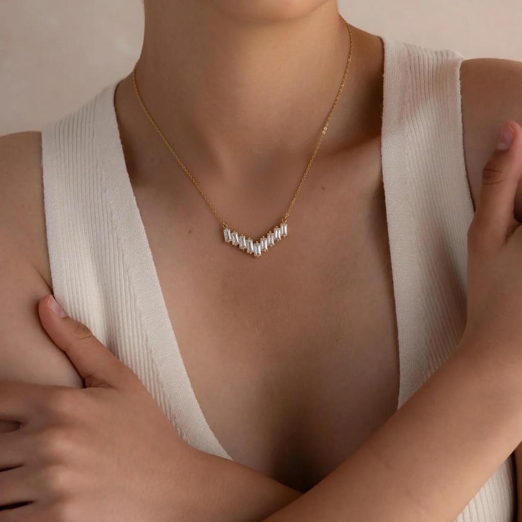 Collier avec cristaux multi diamants