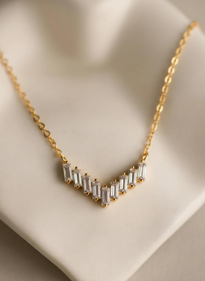 Collier avec cristaux multi diamants