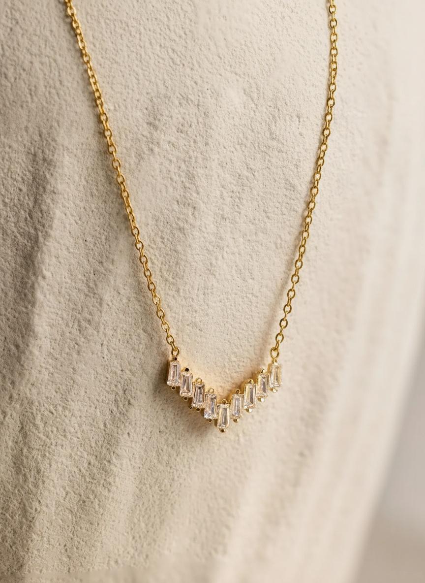 Collier avec cristaux multi diamants