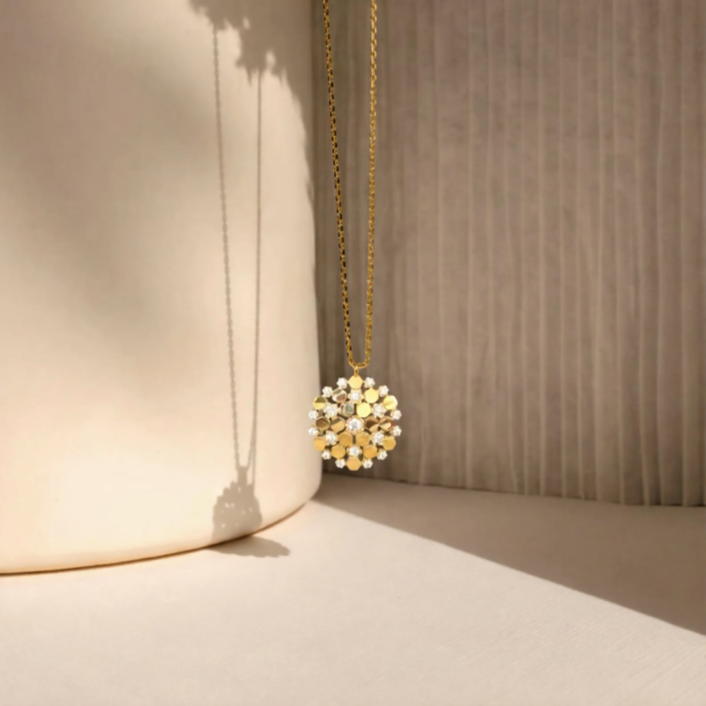 Collier ruche avec zircon blanc