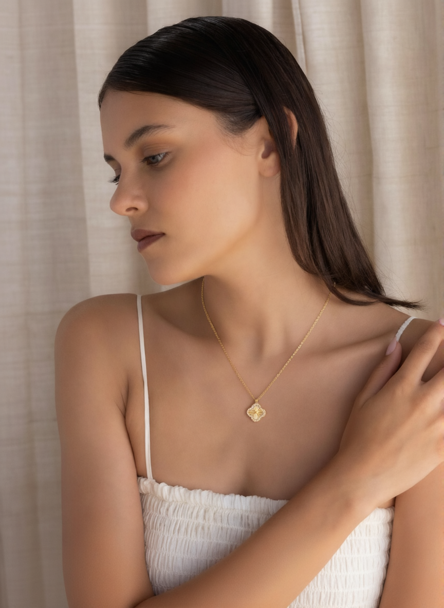 Collier trèfle à quatre feuilles