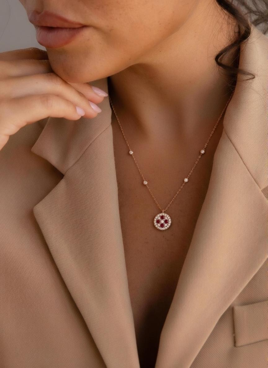 Collier couronne rubis