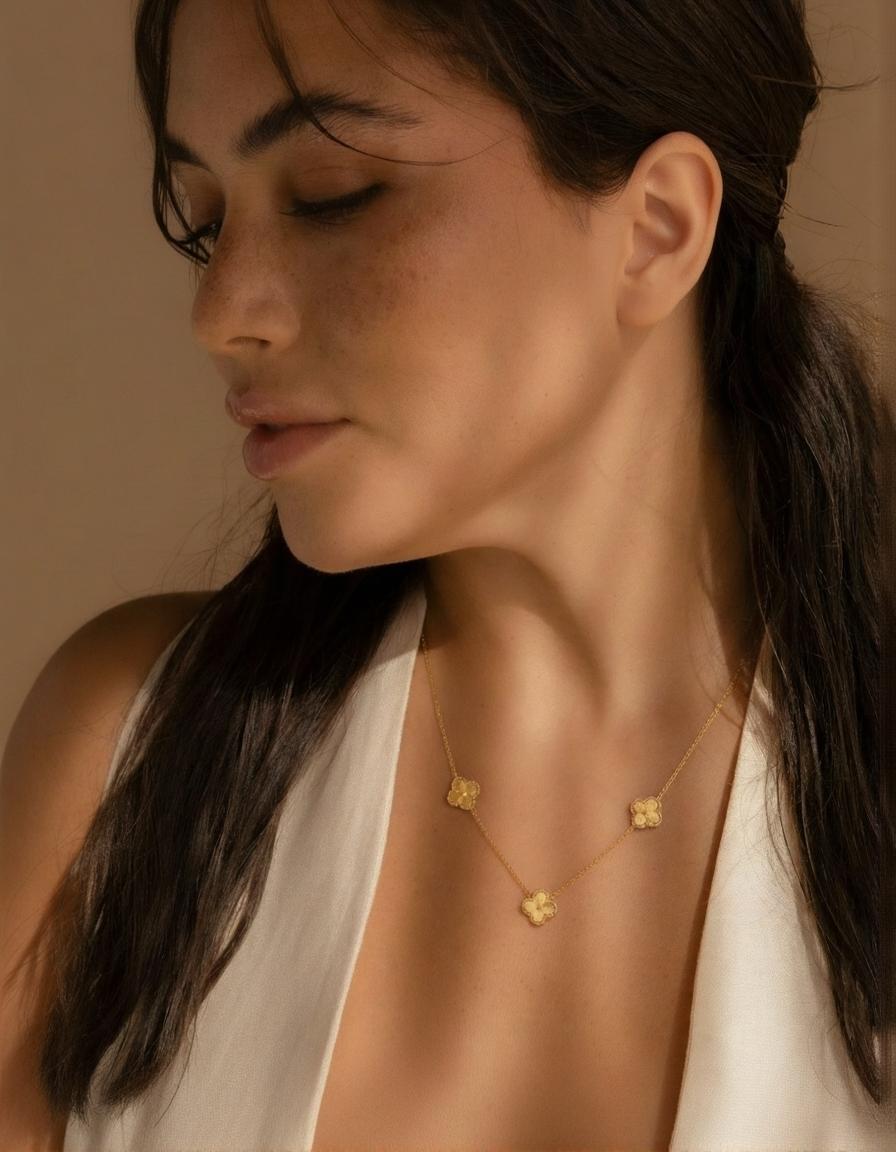 Collier trèfle à quatre feuilles