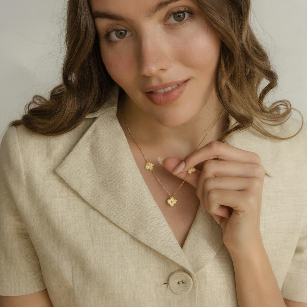 Collier trèfle à quatre feuilles