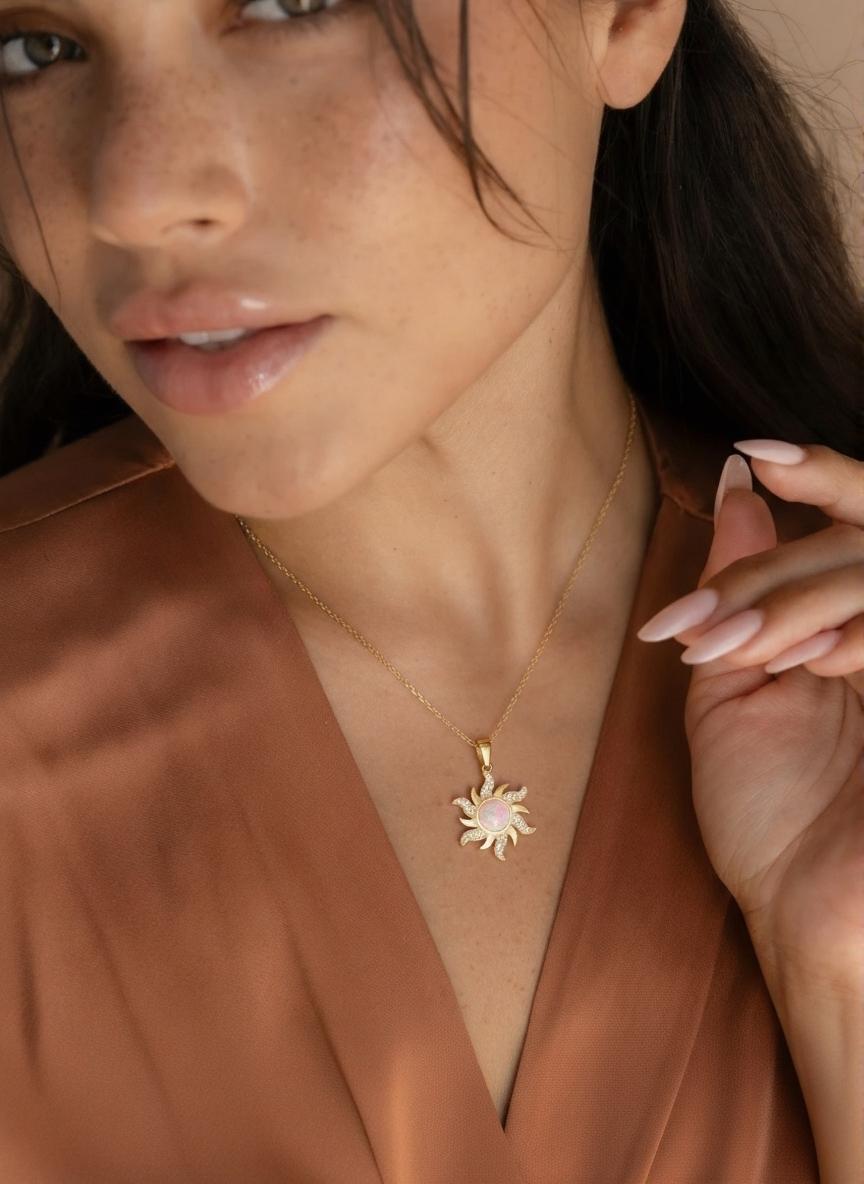 Collier soleil opale
