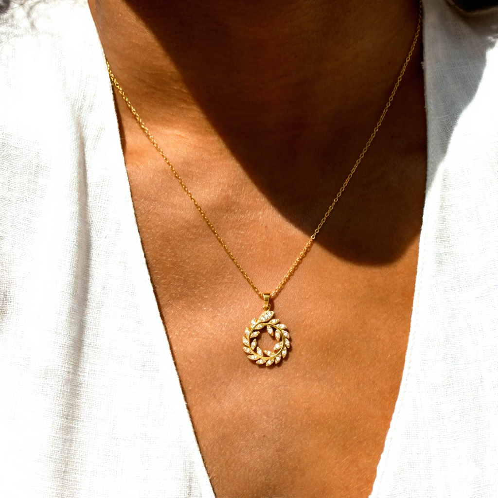 Collier couronne de fleurs